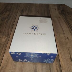 Harry & David Silver Shiny Tiny Taper Snowflake Candle Holders 2009